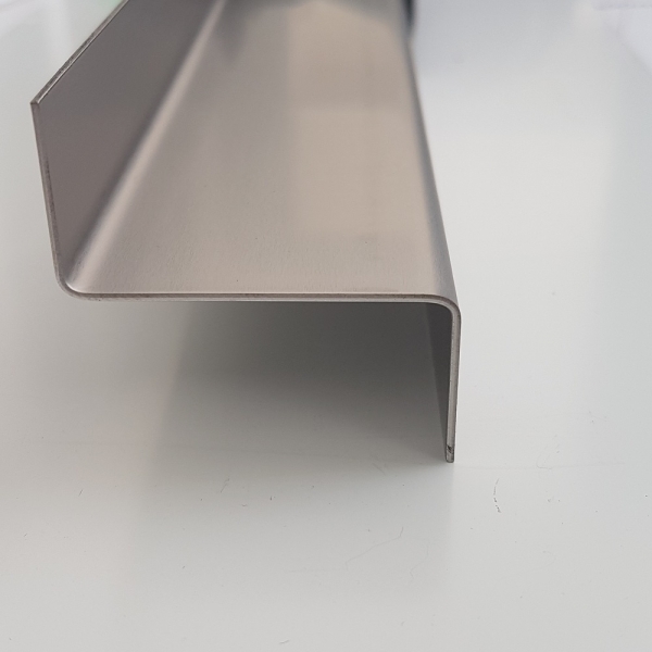 Z-Profil aus V2A Edelstahl blank 1,5mm stark